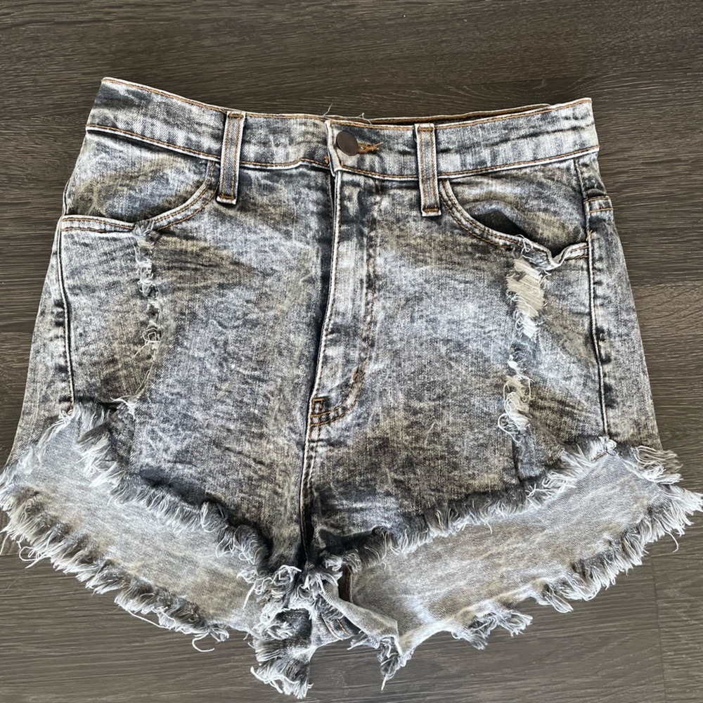 High rise grey jean shorts. Size L but runs very small.